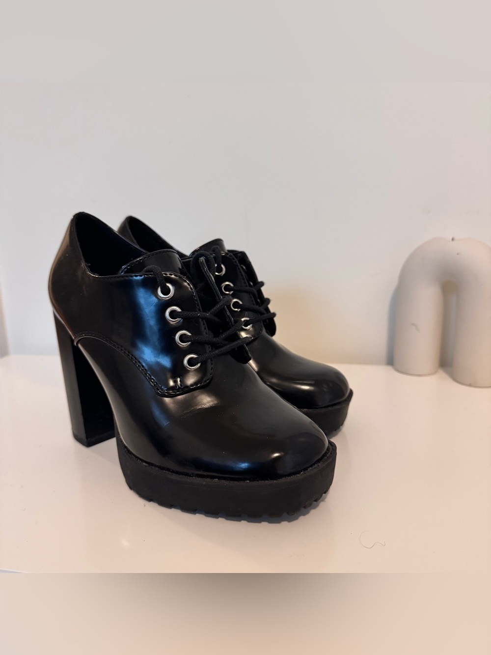 Wild Pair Black Patent Platform Lace-Up Chunky Heels - Picture 2 of 3